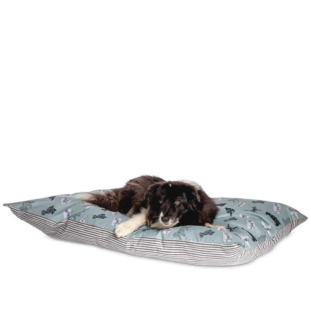 Battersea Playful Dogs Deep Duvet Dog Bed