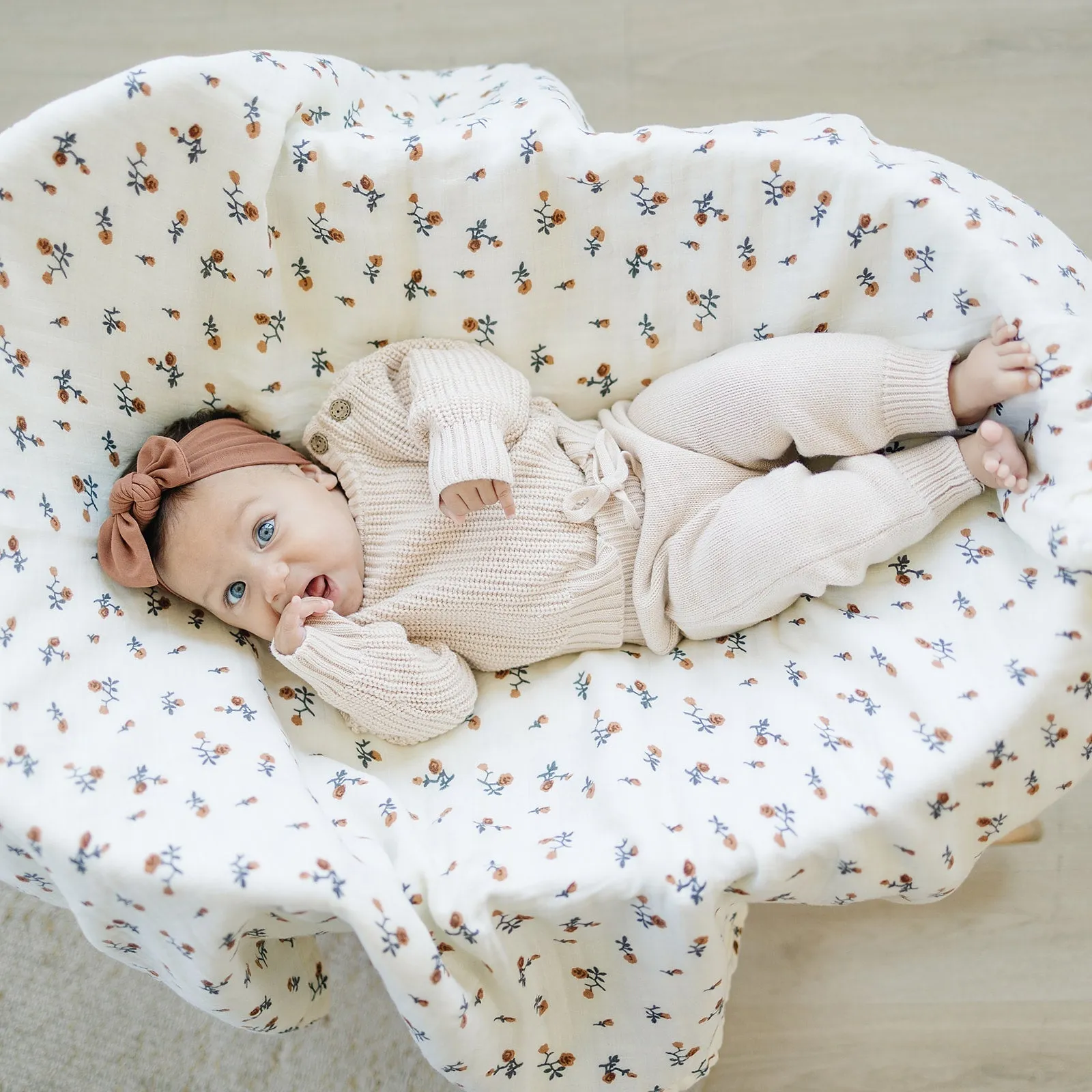 Cream Floral Muslin Quilt