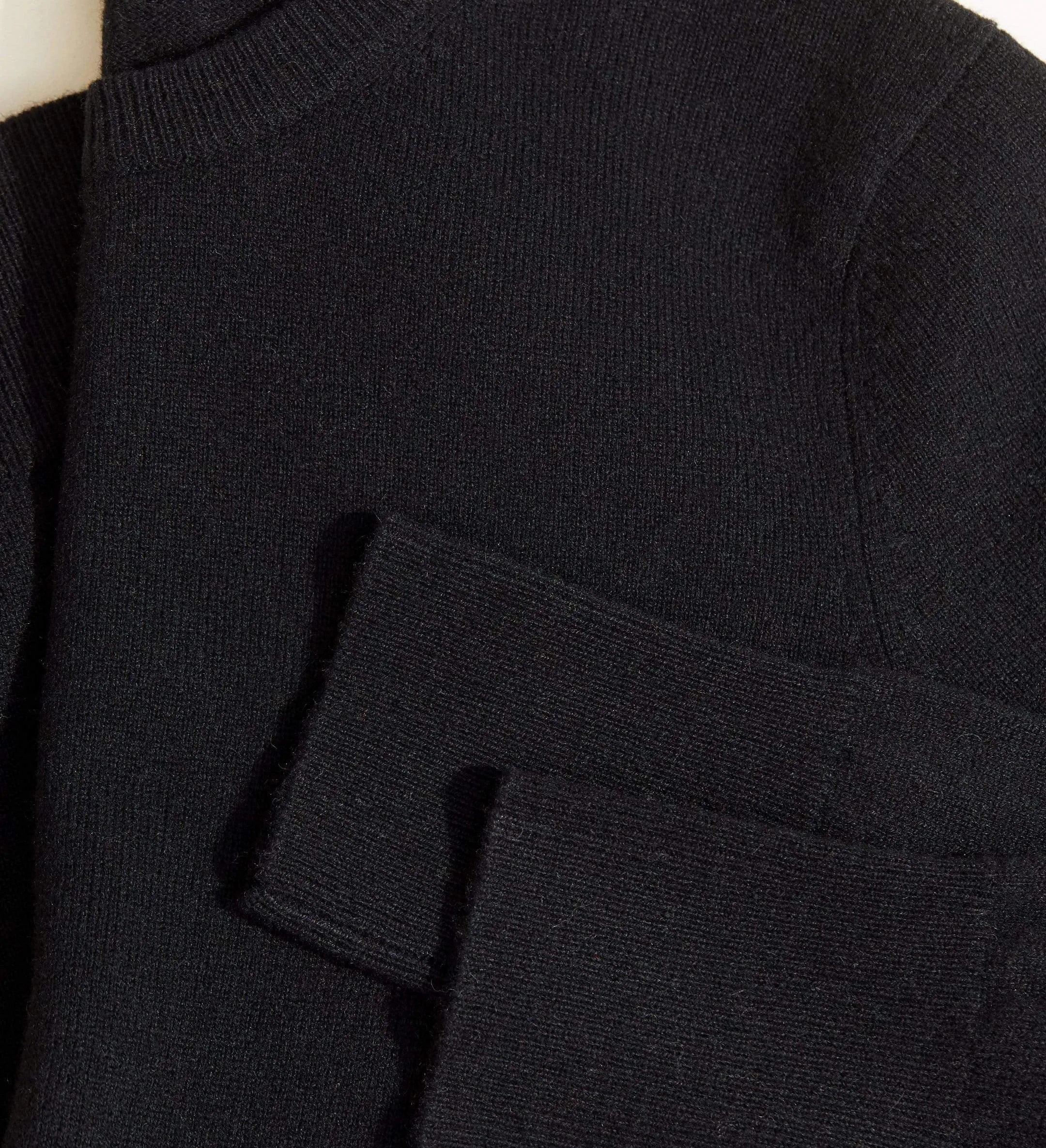 The Men’s Basic Crewneck Cashmere Sweater